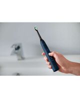 ProtectiveClean Blue Electric Toothbrush